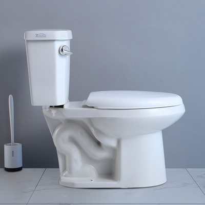 Siphonic ενιαίο επίπεδο μαλακό ύψος άνεσης της Ada καθισμάτων κλεισίματος τουαλετών δύο κομματιού